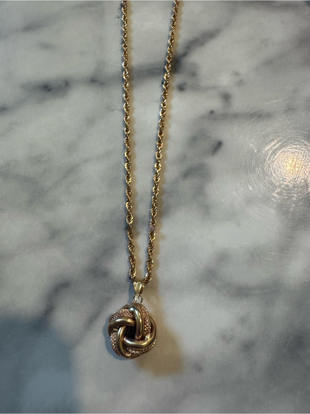 18k Solid Gold Knot Pendant Necklace